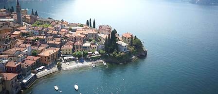 Il Tramonto sul Lago Varenna