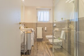 The Apple House Varenna