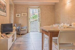 Del Duca Apartment in Varenna