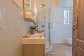 Elizabeth House Varenna