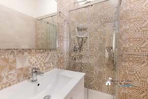 Sr-f943-ulag29a1 - Anita Apartment