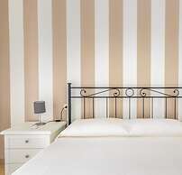 Sr-f943-ulag29a1 - Anita Apartment