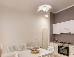 Sr-f943-ulag29a1 - Anita Apartment