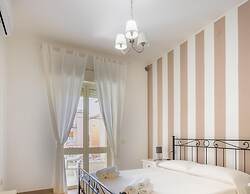 Sr-f943-ulag29a1 - Anita Apartment