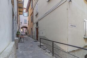 Casa Camelia Varenna