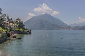 Varenna Beach Perledo