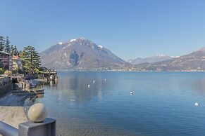 Varenna Beach Perledo