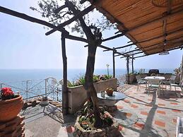 Villa With Terrace and sea View in Ravello ID 3196