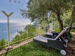 Luxury Room With sea View in Amalfi ID 3935