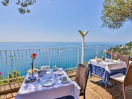 Luxury Room With sea View in Amalfi ID 3938