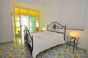 Apartment in Praiano Sea View Terrace A C Wi-fi 6 Guests ID 308