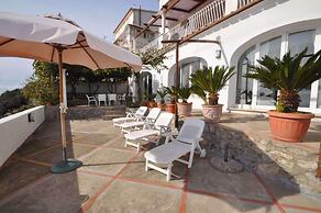 Apartment in Praiano Sea View Terrace A C Wi-fi 6 Guests ID 308