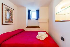 Parthenope s Eye on the Seafront