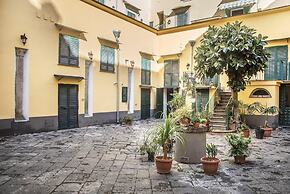 The Rock Apartment in Napoli