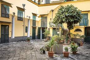 The Rock Apartment in Napoli