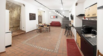 The Rock Apartment in Napoli