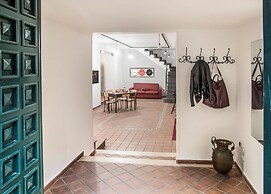 The Rock Apartment in Napoli