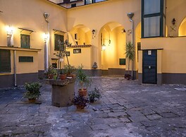 The Rock Apartment in Napoli