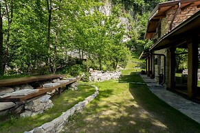 Co-d462-ariv21at - The Writer s Nest