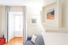 White Flat in Como City Center