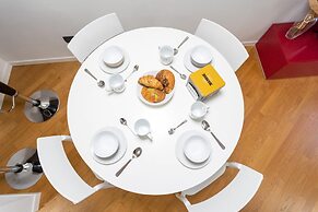 White Flat in Como City Center