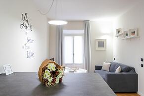 White Flat in Como City Center
