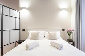 White Flat in Como City Center