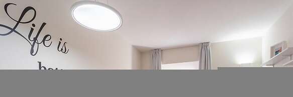 White Flat in Como City Center