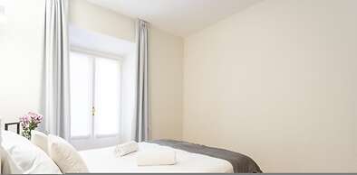 White Flat in Como City Center