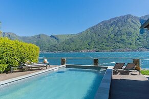 Villa Bianca - Front Lake Pool