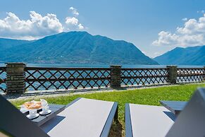Villa Bianca - Front Lake Pool