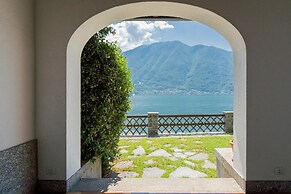 Villa Bianca - Front Lake Pool