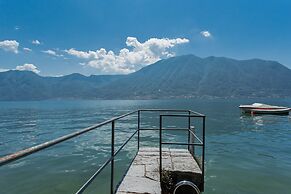 Villa Bianca - Front Lake Pool