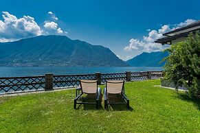 Villa Bianca - Front Lake Pool