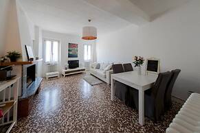 Co-a391-caal49a1 - Family Nest on Lake Como