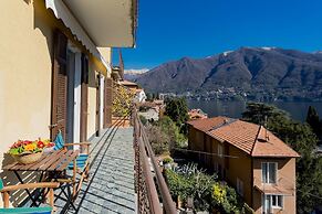 Co-b730-alem2bt - Lovely Apartment Overlooking the Lake