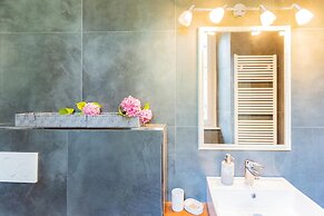 Co-c520-vmon4b1 - The Perfect Get Away in Cernobbio