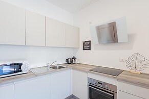 Co-c933-ggar24c4 - Central Green Apartment