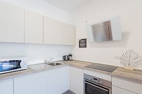 Co-c933-ggar24c4 - Central Green Apartment
