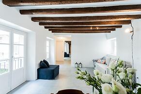 Co-c933-pvol10a1 - Shades Of Como With Private Terrace