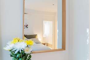 Co-e405-regi74a1 - Your Private Harbour Nearby George Clooney