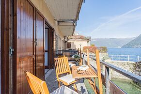 Co-e405-regi74a1 - Your Private Harbour Nearby George Clooney