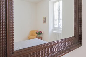 Co-f181-acol3a1 - Tina s Window on Lake Como