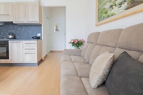 Co-f181-acol3a1 - Tina s Window on Lake Como