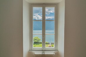 Co-f181-acol3a1 - Tina s Window on Lake Como