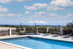 Villa Zora in Avola With 4 Bedrooms and 3 Bathrooms