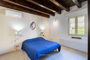 Villa Zora in Avola With 4 Bedrooms and 3 Bathrooms