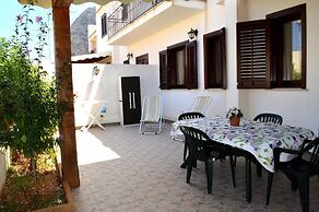 Sv001 Appartamento Agrusa con Giardino e bbq