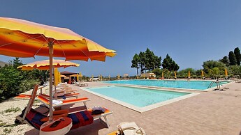 Sc023 Villa in Residence con Piscina in Comune