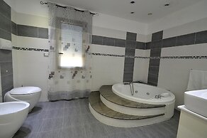 Al062 Villa Bianca 10 Posti con Piscina Privata e